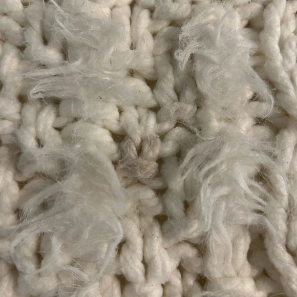 2 Pottery Barn Cozy, Plush, Chunky Handknit Pillow Covers. Ivory. 24” X 24” - Picture 6 of 10